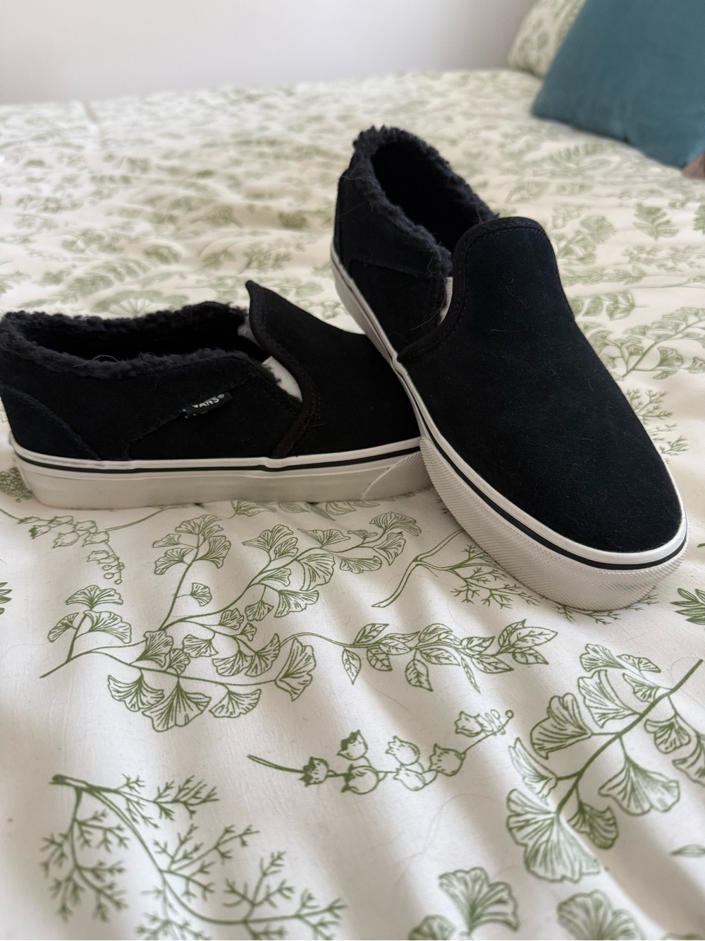 VANS-Black Slip-On Sneakers with Faux Fur Lining